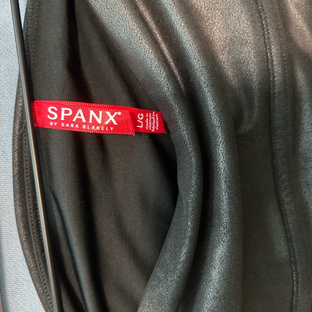 SPANX Black Shiny Faux Leather Leggings - Picture 2 of 3